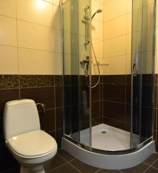 מיטת קינג בסוויטה, Korona