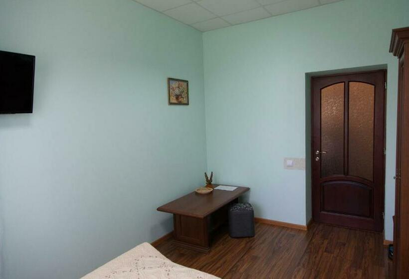 חדר סטנדרט, Alekselena