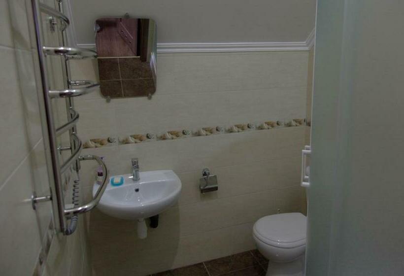 חדר סטנדרט, Alekselena