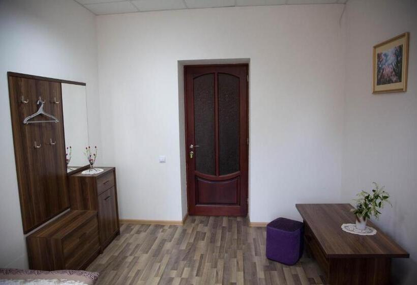 חדר סטנדרט נוף לגינה, Alekselena