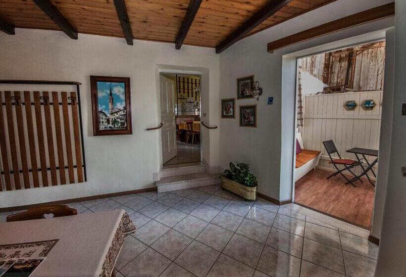 דירת שני חדרים, Casa Alice