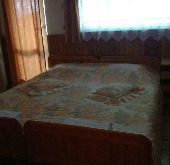 חדר סטנדרט עם מרפסת, Central Guesthouse