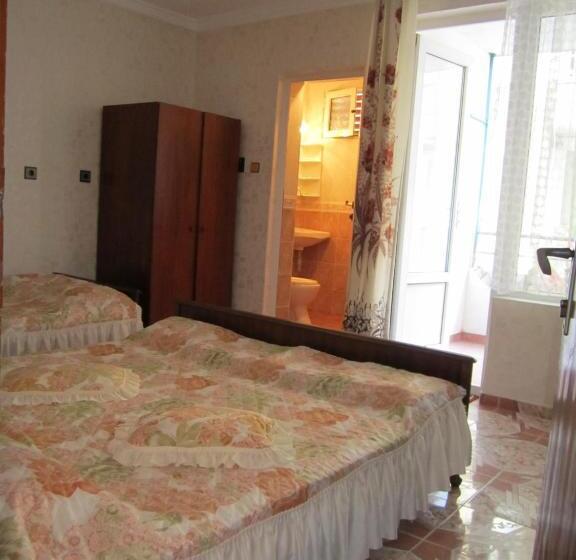 חדר סטנדרט לשלושה, Central Guesthouse