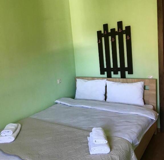 Deluxe Room Mountain View, Riverside Kazbegi