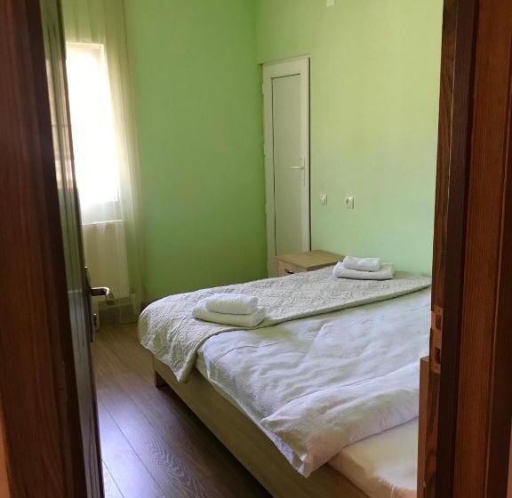 Deluxe Room Mountain View, Riverside Kazbegi