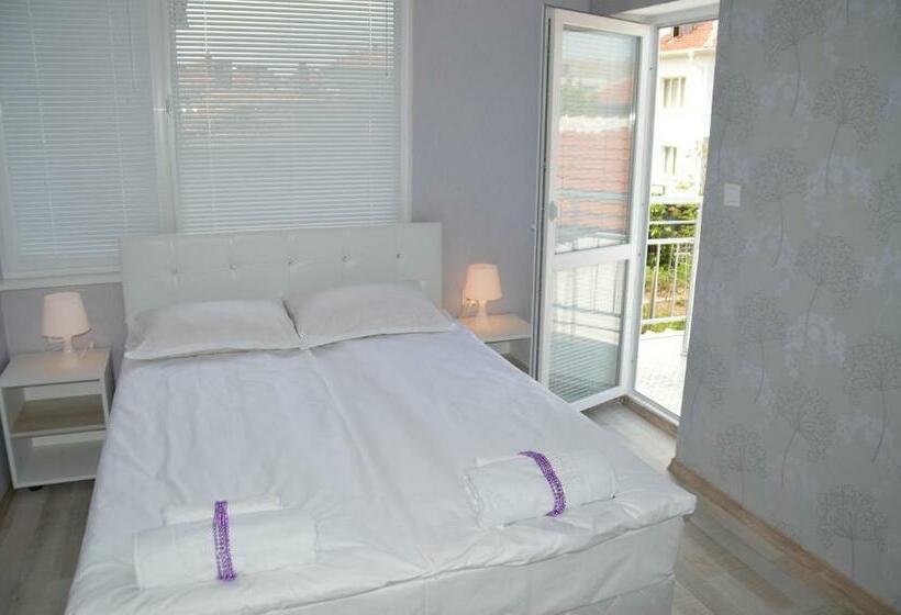 テラス付きスタンダードルーム, Villa Rusto