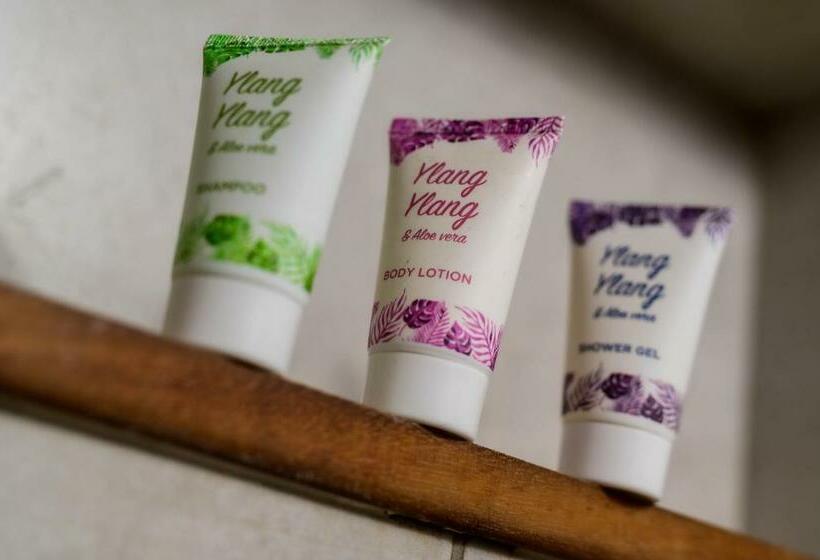 بنگله خانوادگی, Auberge De La Table