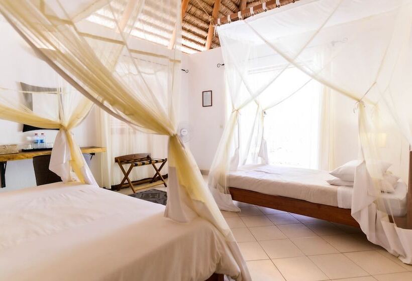 بانگلوی سوپریور, Auberge De La Table