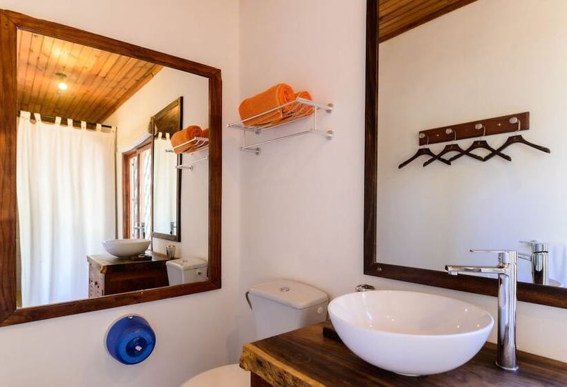 بنگله خانوادگی, Auberge De La Table