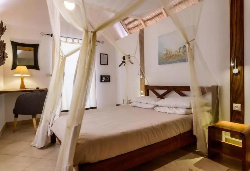 بانگلوی استاندارد, Auberge De La Table