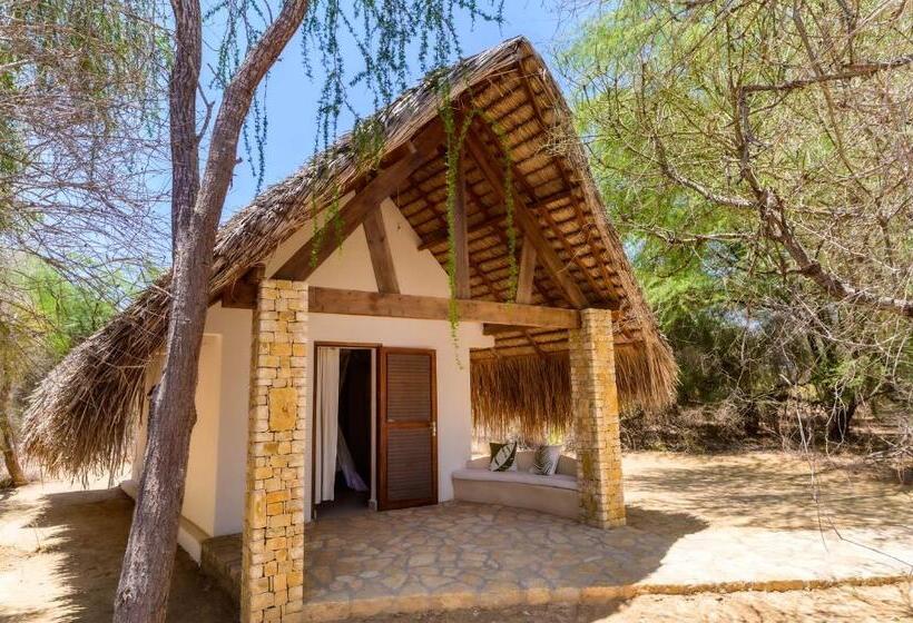 بانگلوی استاندارد, Auberge De La Table