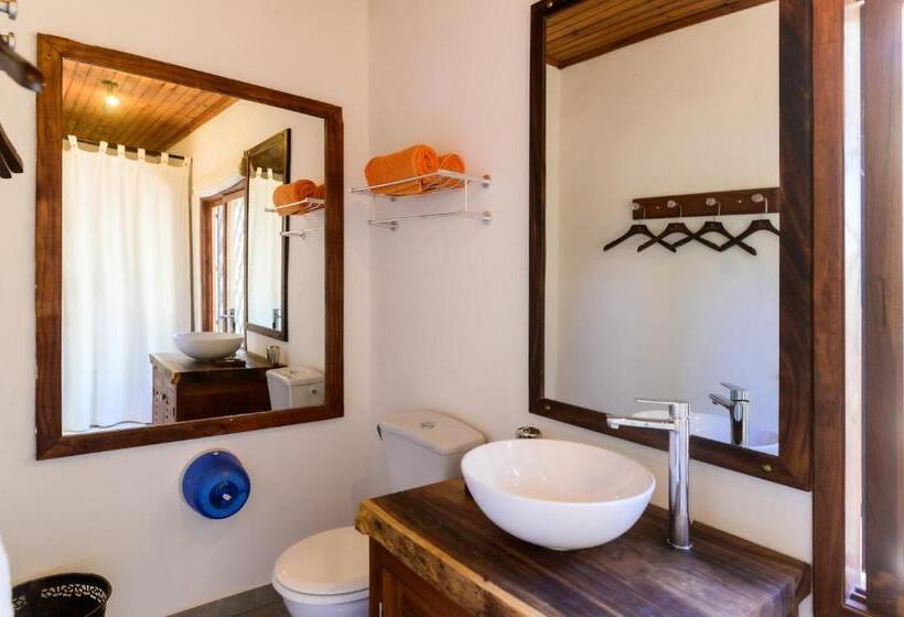 بنگله خانوادگی, Auberge De La Table