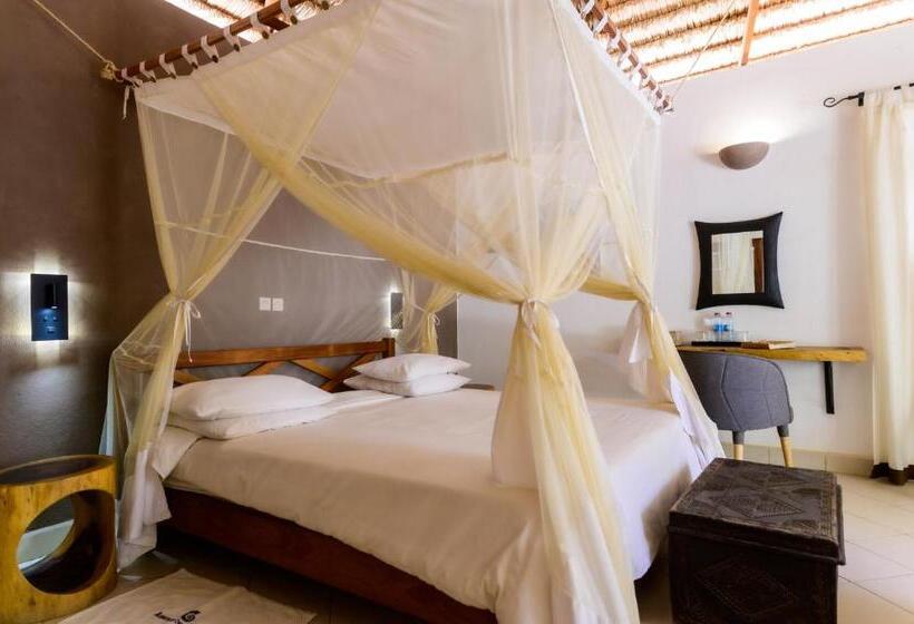 بانگلوی سوپریور, Auberge De La Table