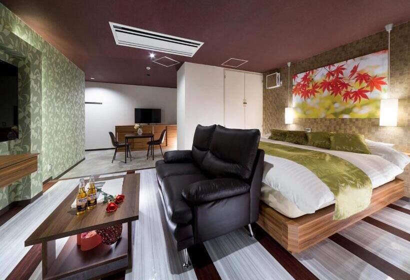 Номер Deluxe, Byakka