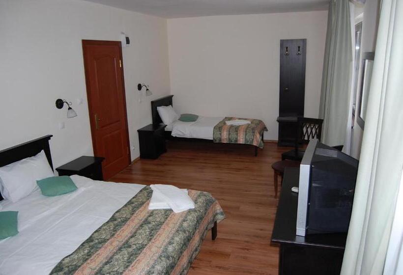 스탠다드 트리플 룸, Complexul Turistic Cheile Butii