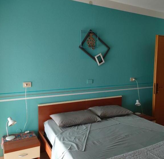 발코니가 있는 4인용 스탠다드 룸, Da Nino Brussa 340