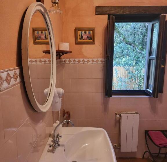 コンフォートトリプルルーム, Pension Alfoz De Rondiella