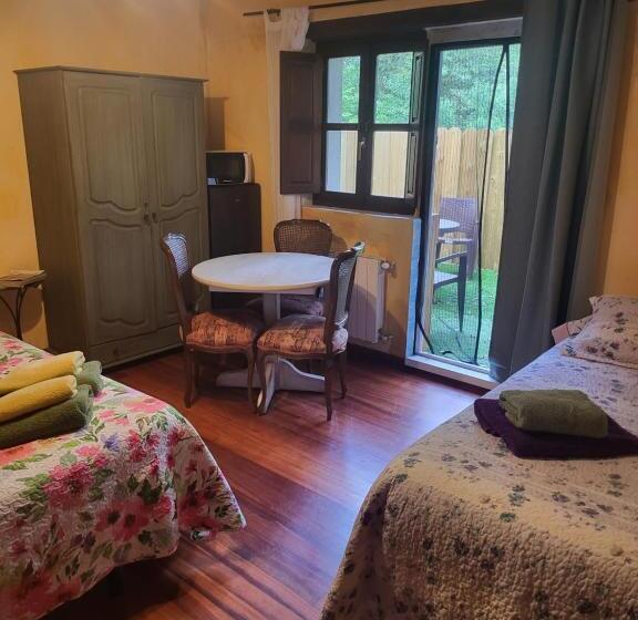 コンフォートトリプルルーム, Pension Alfoz De Rondiella