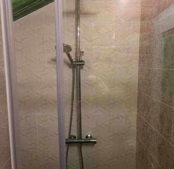 スタンダードスタジオ, Pension Alfoz De Rondiella