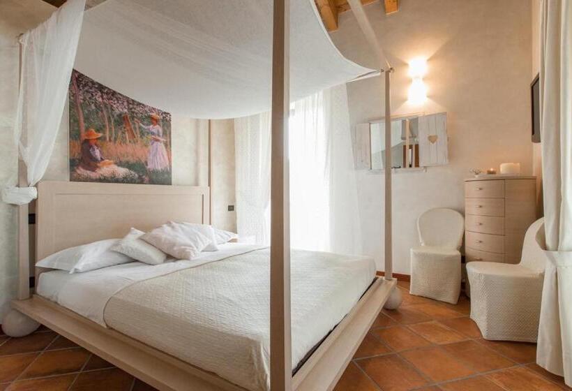 חדר סטנדרט עם מיטת קינג, Fontanile Relais   Valcalepio Lounge