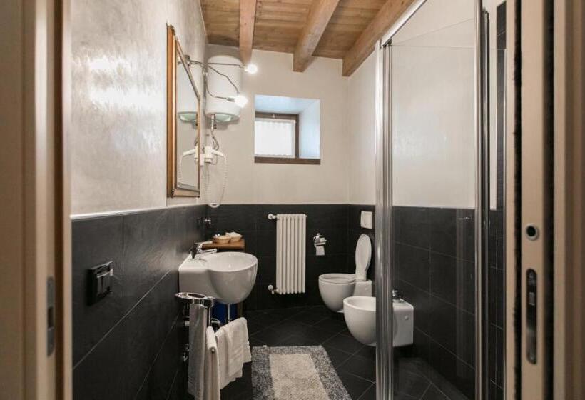 חדר סטנדרט, Fontanile Relais   Valcalepio Lounge