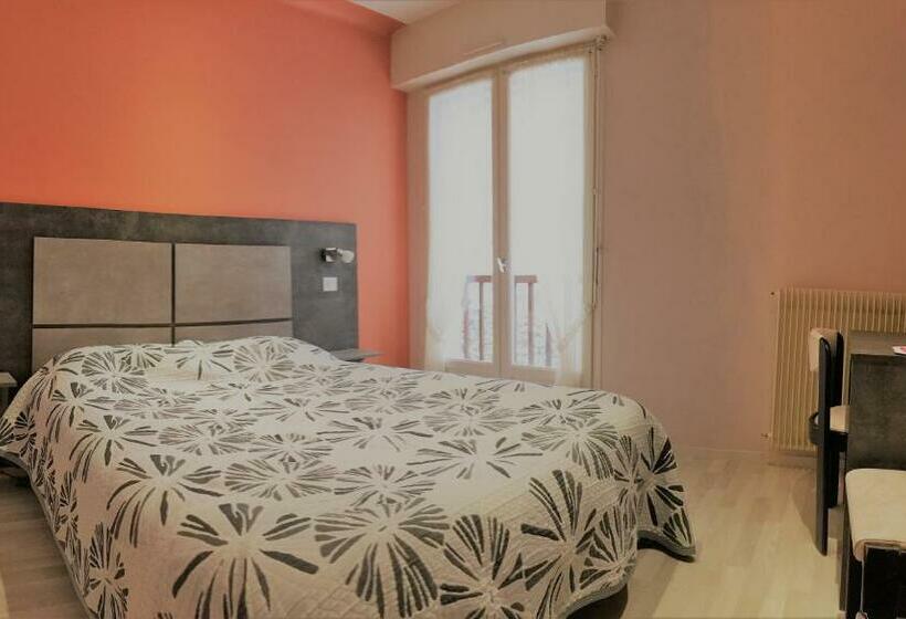 Номер Стандарт, Hôtel Des Voyageurs