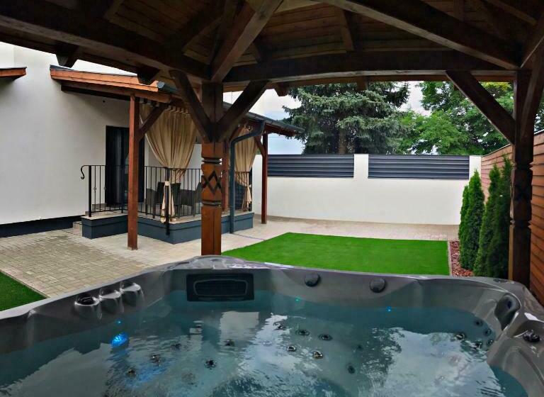 キングサイズベッドのスタンダードルーム, Lotus