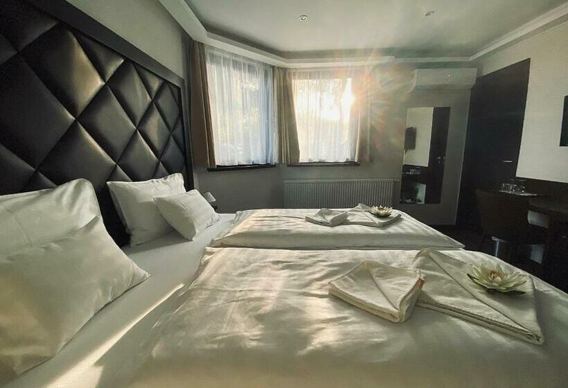 デラックスルーム, Lotus