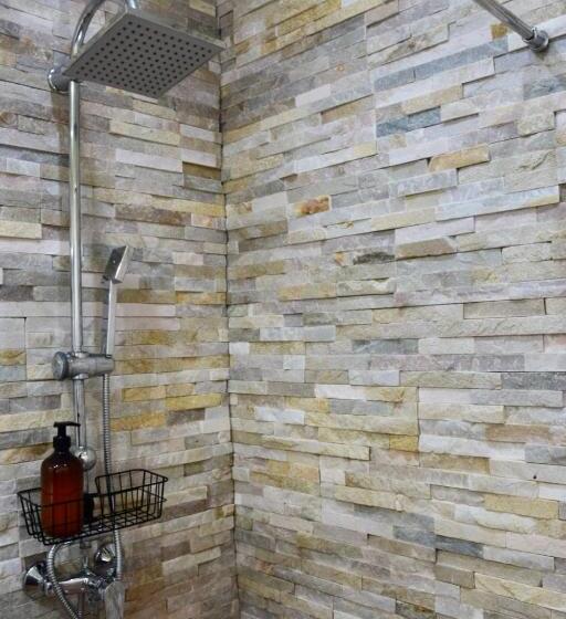 バルコニー付スイート, Lotus