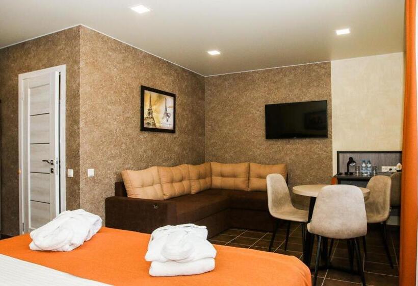 סוויטת ג'וניור משפחתית, Lubenska Sloboda