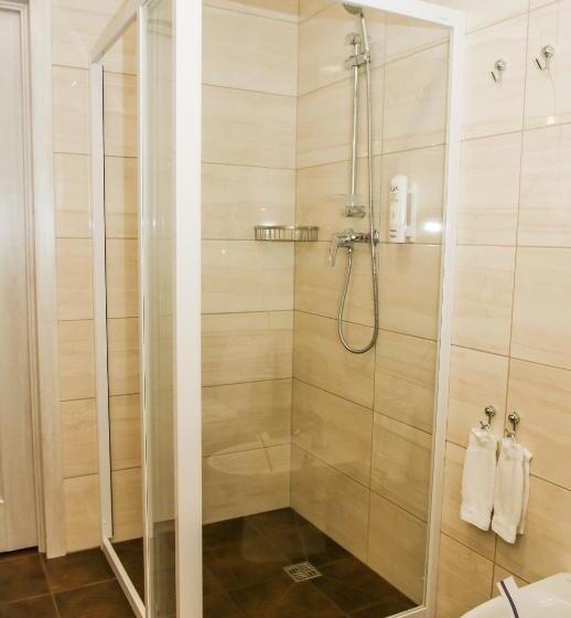 סוויטת ג'וניור משפחתית, Lubenska Sloboda