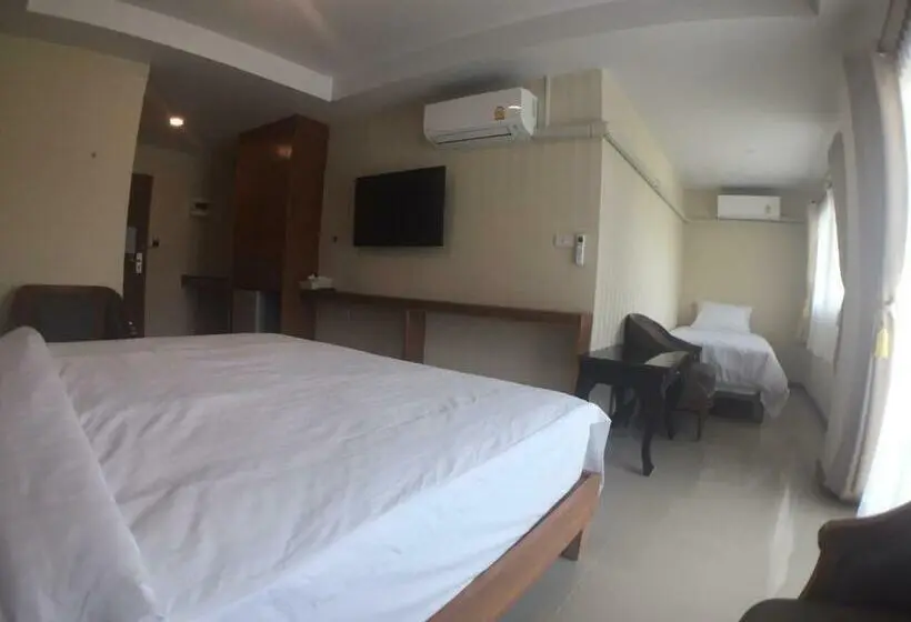 Superior Kolmen Hengen Huone, Nantawan