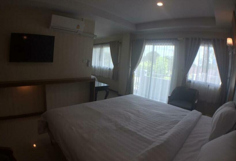 Трехместный Номер Superior, Nantawan