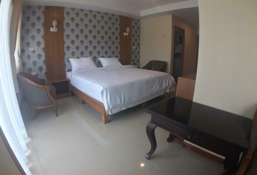 Трехместный Номер Superior, Nantawan