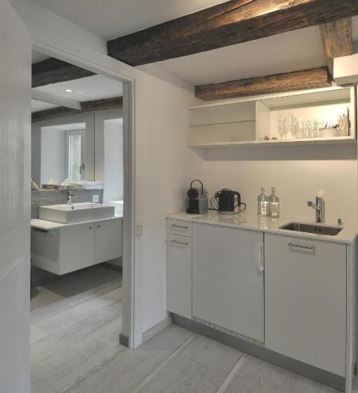 غرفة قياسية, Röschenzerhof