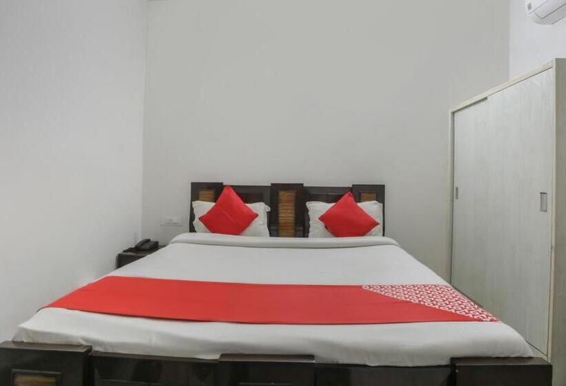 トリプルクラシックルーム, Aarush