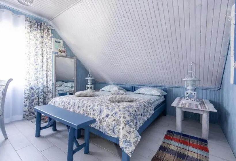 キャビン, Yagoda Malina