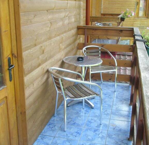 Standart Oda, три брати