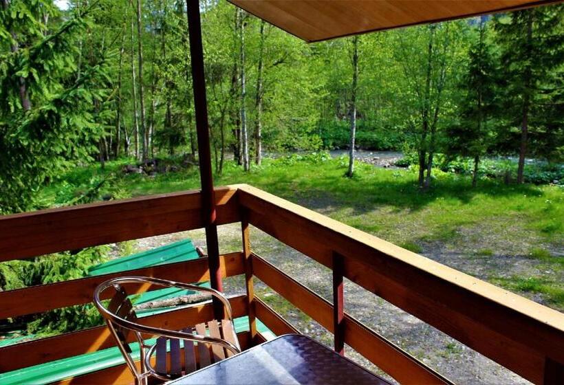 Süit, три брати