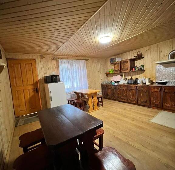 Süit, три брати