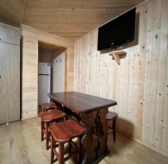 Süit, три брати