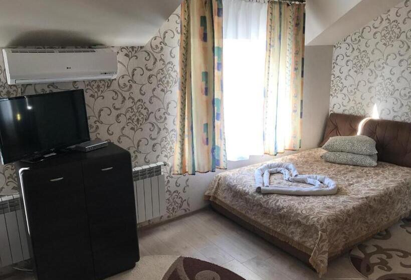 جناح جونيور مزوَّد بشرفة, Fortuna