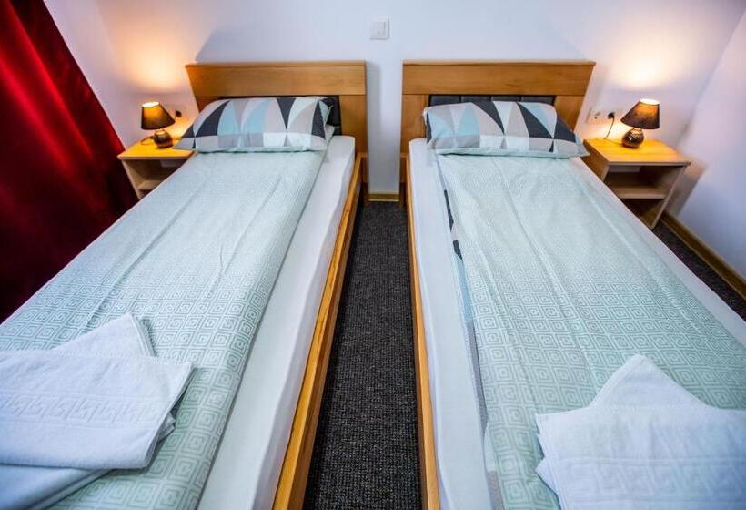 Номер Стандарт, Pensiune Perla