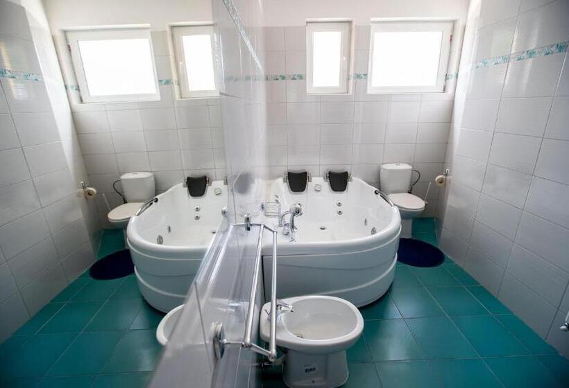 Стандартный Номер Кровать Кинг, Pensiune Perla