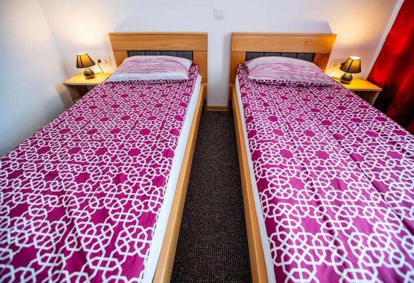 Номер Стандарт, Pensiune Perla