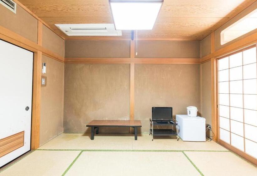 Номер Стандарт Четырехместный Совместный Санузел, Tabist Samotokan Owariasahi