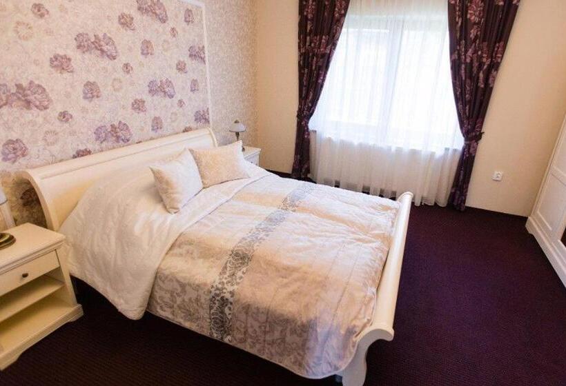 デラックスルーム, Vila Anna