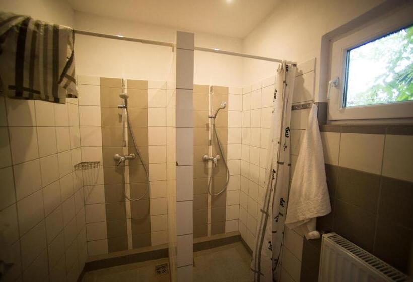 חדר משפחתי, Jugendzentrum Seligstadt