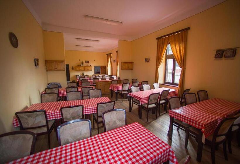 Семейный Номер, Jugendzentrum Seligstadt