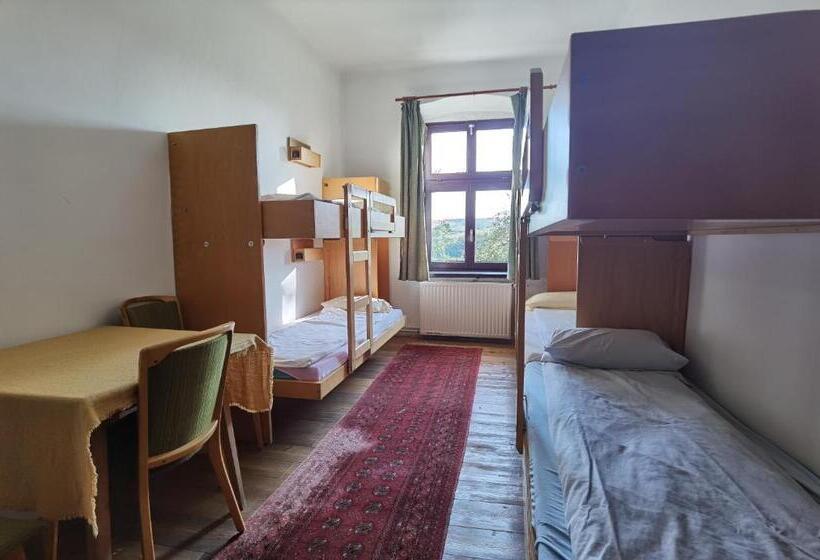 חדר משפחתי, Jugendzentrum Seligstadt